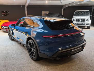 Porsche Taycan Turbo — photo 9