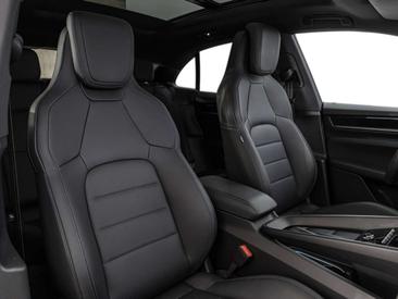 Porsche Macan — photo 15