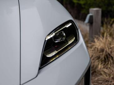 Porsche Taycan 4S — photo 13