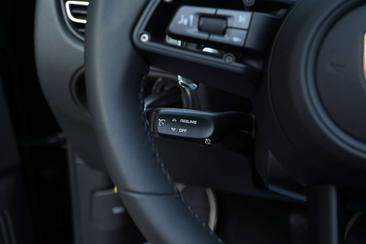 Porsche Macan S — photo 16