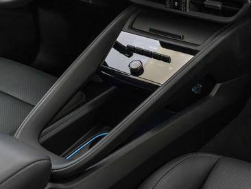 Porsche Macan — photo 25