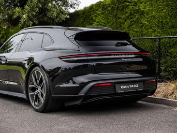 Porsche Taycan — photo 24