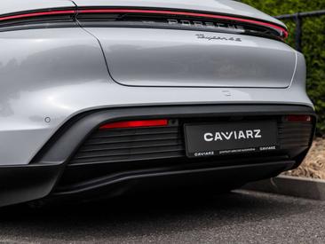 Porsche Taycan 4S — photo 30
