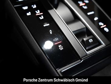 Porsche Macan Electrique S — photo 34