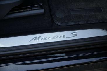 Porsche Macan S — photo 20