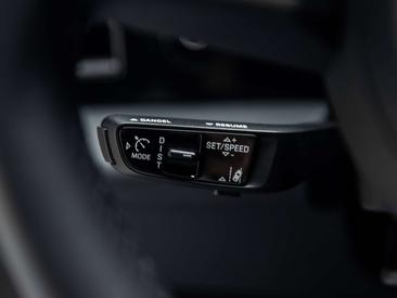 Porsche Taycan — photo 36
