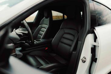 Porsche Taycan 4S — photo 20