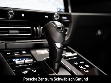 Porsche Macan Electrique S — photo 37