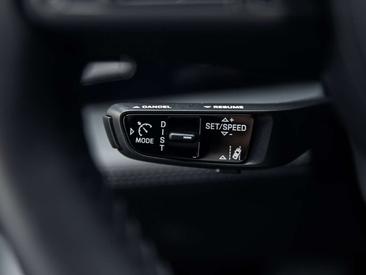 Porsche Taycan 4S — photo 37