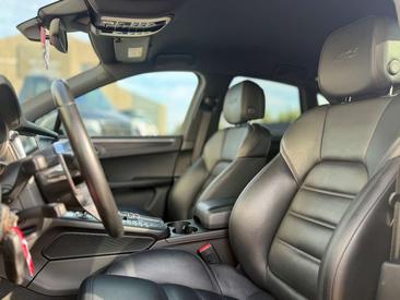 Porsche Macan Electrique GTS — photo 12