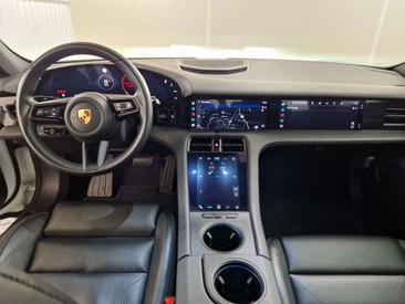 Porsche Taycan 4S — photo 11