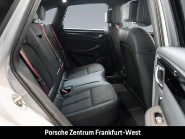 Porsche Macan Electrique S — photo 16