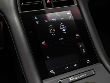 Porsche Taycan 4S — photo 47