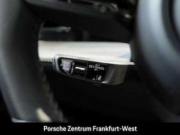 Porsche Taycan 4S — photo 27