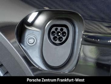 Porsche Taycan 4S — photo 31