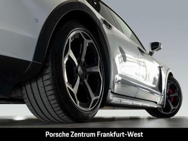 Porsche Taycan 4S — photo 6