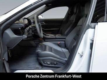 Porsche Taycan 4S — photo 9