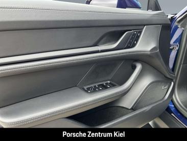 Porsche Taycan Turbo — photo 14