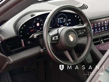 Porsche Taycan — photo 8