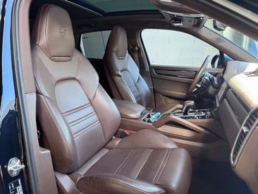 Porsche Cayenne III Turbo — photo 11