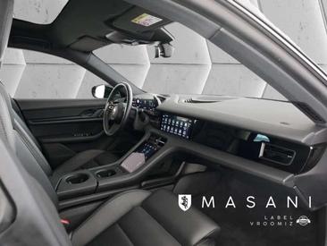 Porsche Taycan — photo 15