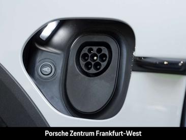 Porsche Taycan 4S — photo 32