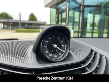Porsche Taycan Turbo — photo 33