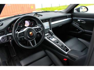 Porsche 991 II Carrera 4 — photo 13