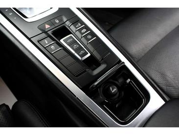 Porsche 991 II Carrera 4 — photo 21