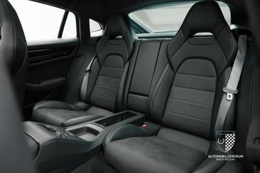 Porsche Panamera II GTS — photo 17
