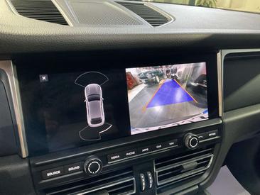 Porsche Macan Electrique Base — photo 12