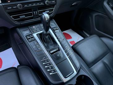 Porsche Macan Electrique S — photo 14