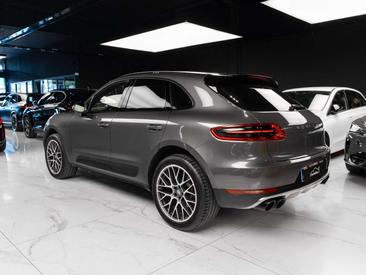 Porsche Macan Electrique Base — photo 6