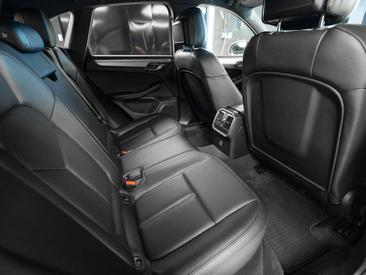 Porsche Macan Electrique Base — photo 21
