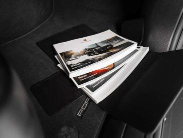 Porsche Macan Electrique Base — photo 22