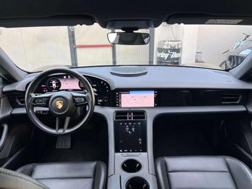 Porsche Taycan 4S — photo 5