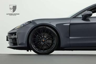 Porsche Panamera II GTS — photo 35