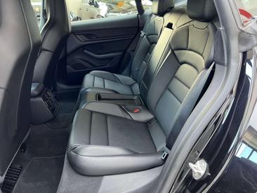 Porsche Taycan 4S — photo 12
