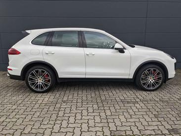 Porsche Cayenne III Turbo — photo 4