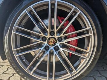 Porsche Cayenne III GTS — photo 7