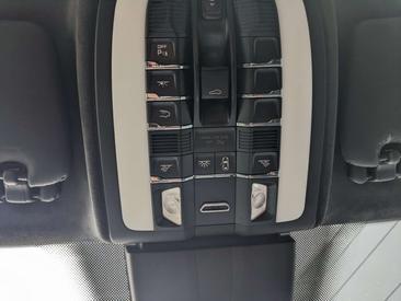 Porsche Cayenne III Turbo — photo 18