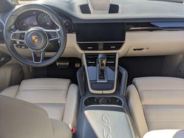 Porsche Cayenne III GTS — photo 10