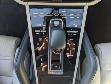 Porsche Cayenne III GTS — photo 15