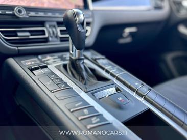Porsche Macan Electrique S — photo 10
