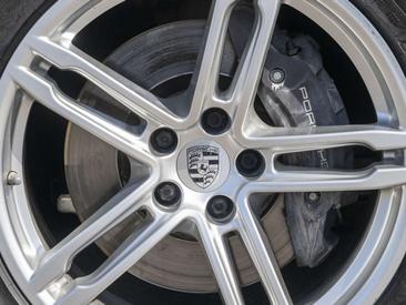 Porsche Macan Electrique — photo 10
