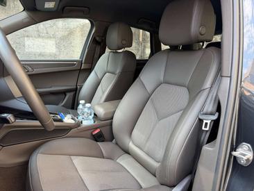Porsche Macan Electrique Base — photo 5