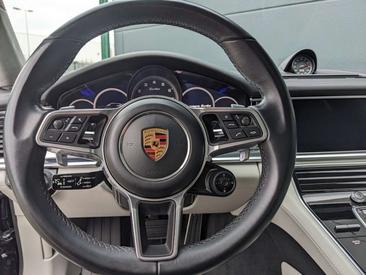 Porsche Panamera II Turbo — photo 11