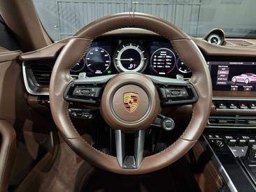 Porsche 992 I Carrera 4S — photo 11