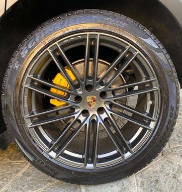 Porsche Macan Electrique S — photo 27