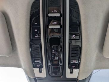 Porsche Panamera II Turbo — photo 16
